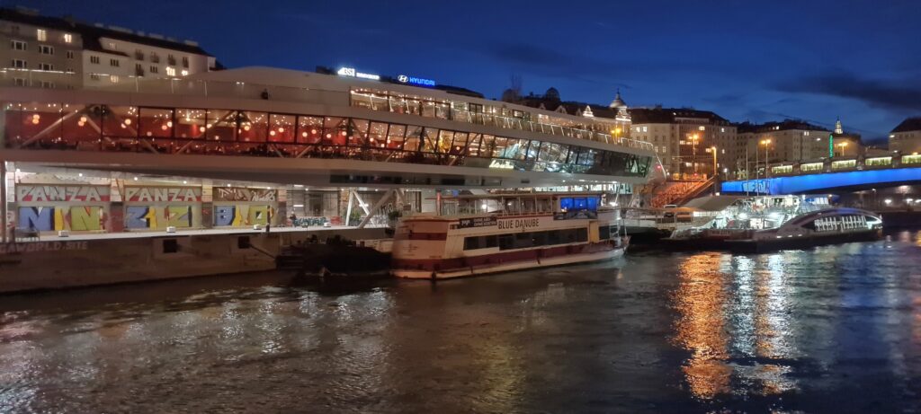 Motto am Fluss, Wien